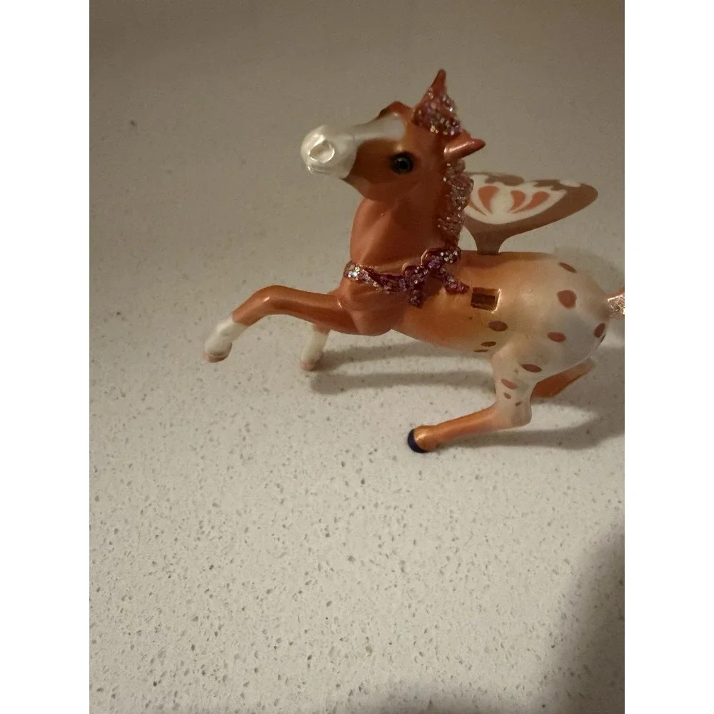 Breyer 100122 Wind Dancer Glow In The Dark  Appaloosa